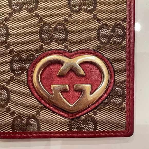 GUCCI Monogram Heart Card Case ♡ Amazing Condition ♡ Offers Welcomed ♡ - Picture 6 of 16